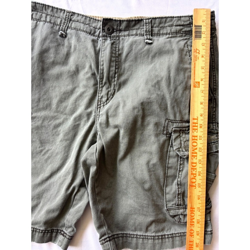 Unionbay Survivor Belted Cargo Shorts Mens 34 Olive Green Classic Fit Hiking - Picture 7 of 8